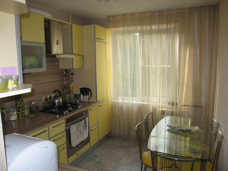 Дизайн кухни в типовой квартире (153 фото)